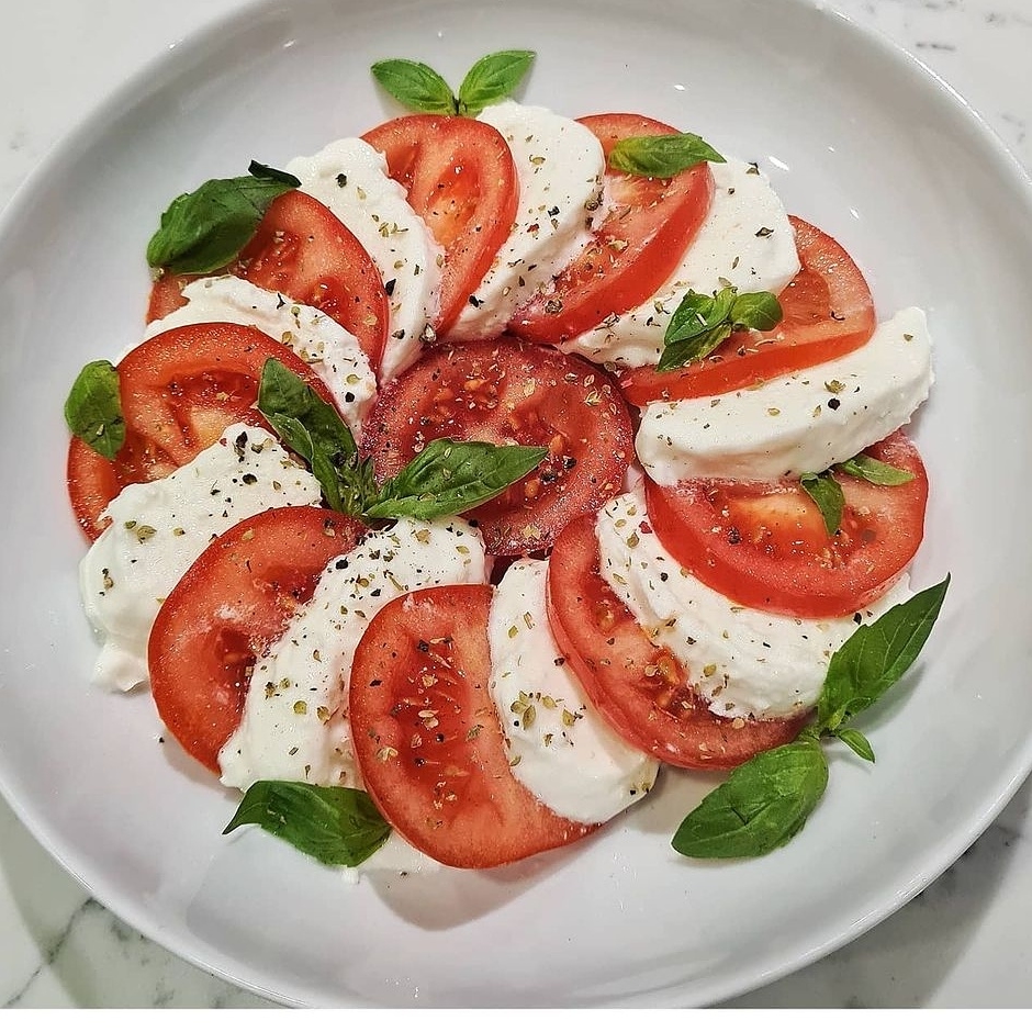Caprese mozzarella salad Gastric Inspired Recipes