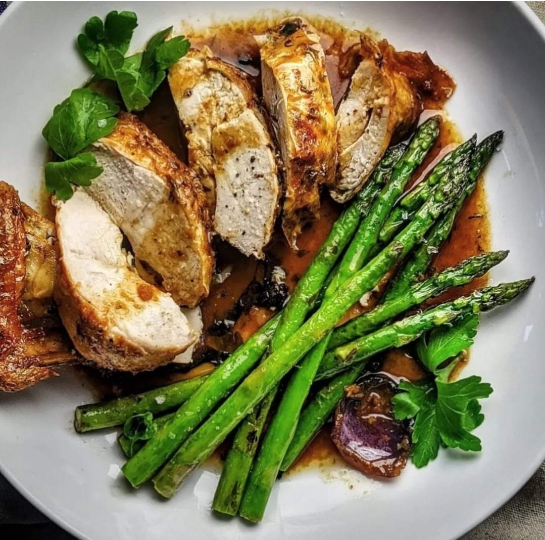 Roasted butter & lemon chicken in a white wine jus Gastric Inspired Recipes